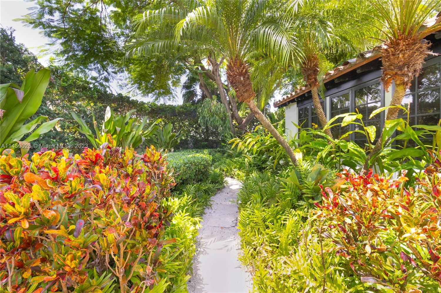 Real estate property located at 5201 La Gorce Dr, Miami-Dade County, Miami Beach, FL