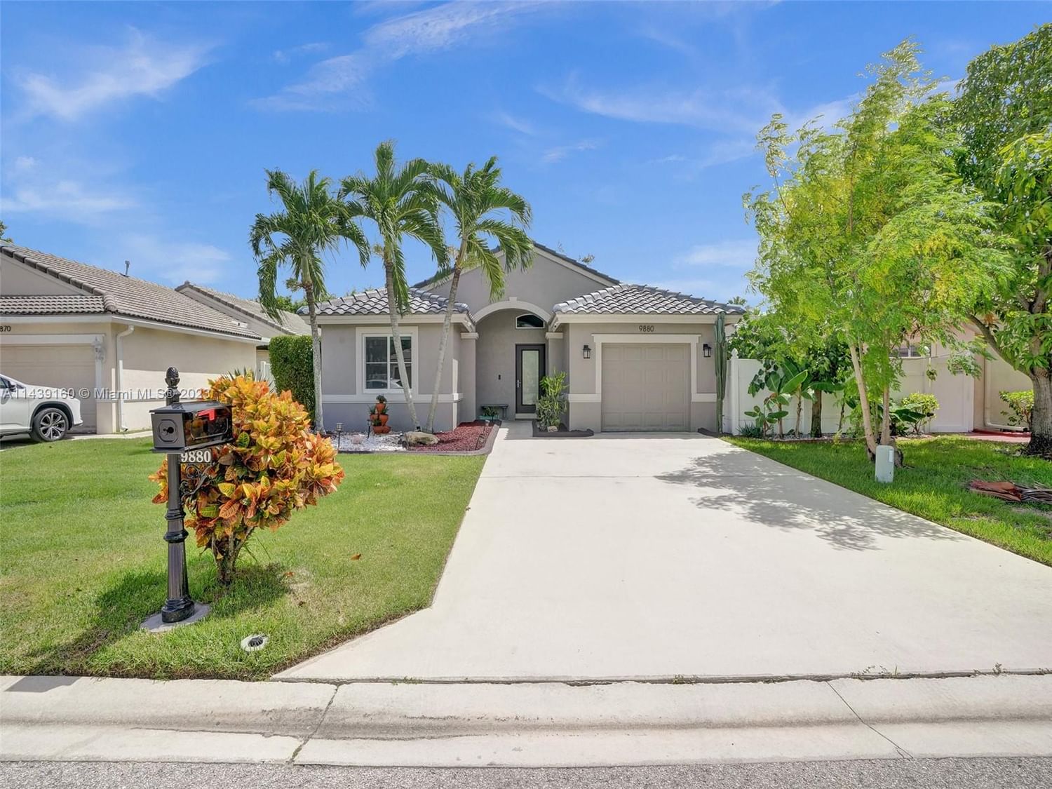 Real estate property located at 9880 Red Heart Ln, Broward County, Tamarac, FL