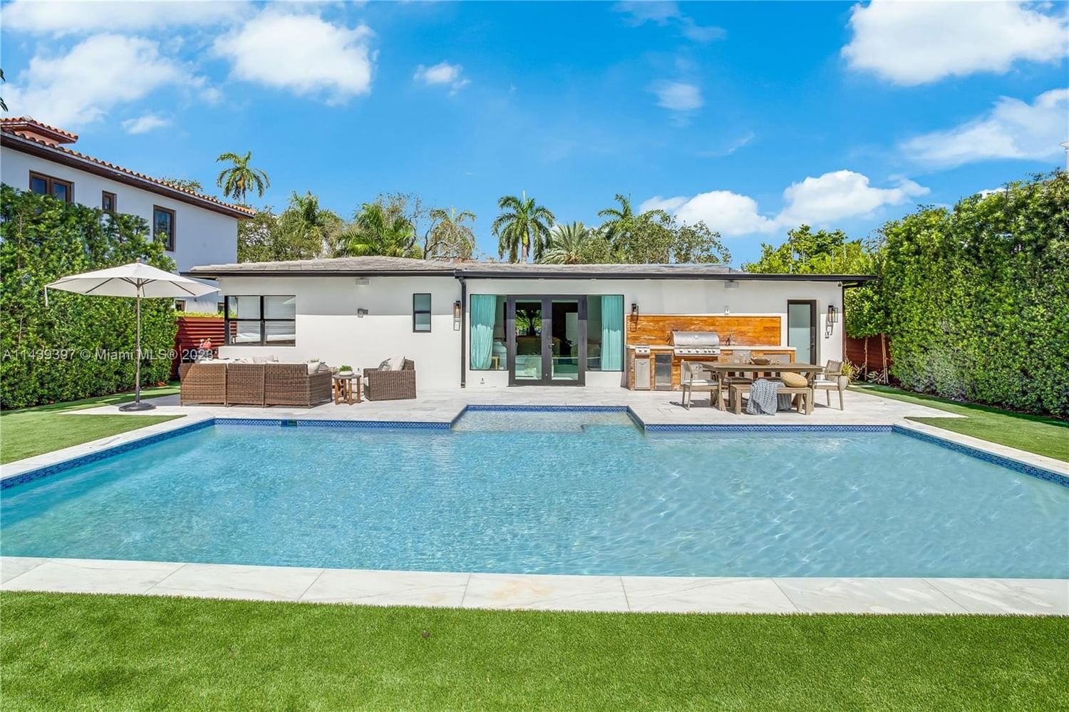Real estate property located at 5225 Bay Rd, Miami-Dade County, Miami Beach, FL