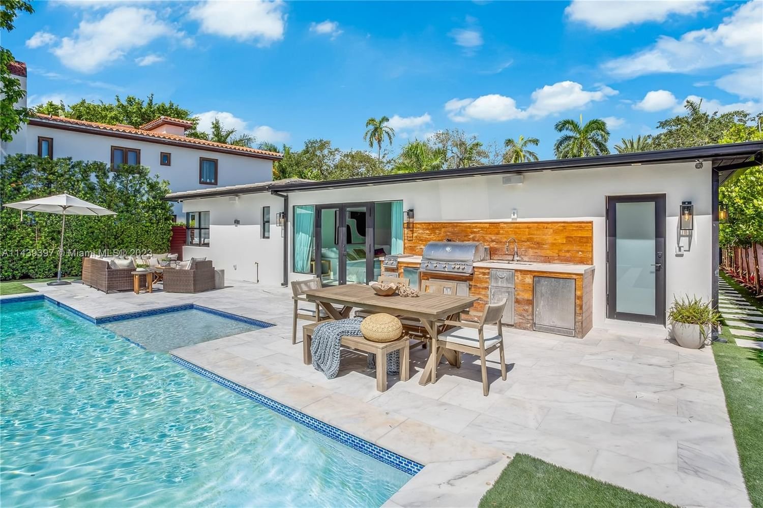 Real estate property located at 5225 Bay Rd, Miami-Dade County, Miami Beach, FL
