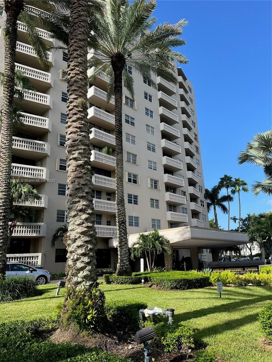 Real estate property located at 90 Edgewater Dr #623, Miami-Dade County, Coral Gables, FL