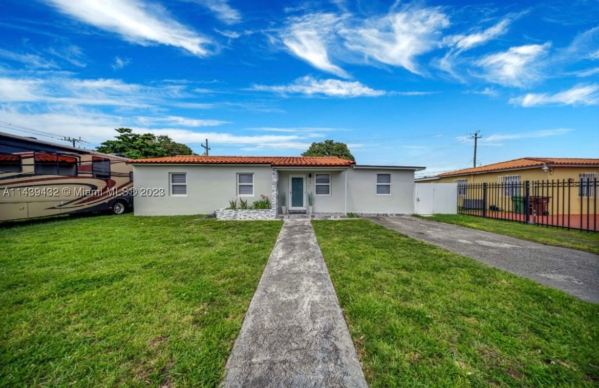 Real estate property located at 3360 10th Ave, Miami-dade, Linden Gardens, Hialeah, FL
