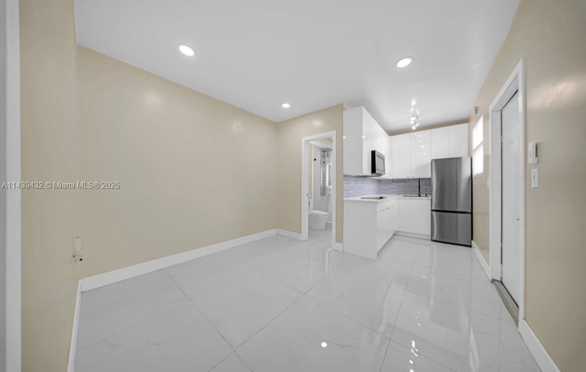 Real estate property located at 3360 10th Ave, Miami-dade, Linden Gardens, Hialeah, FL