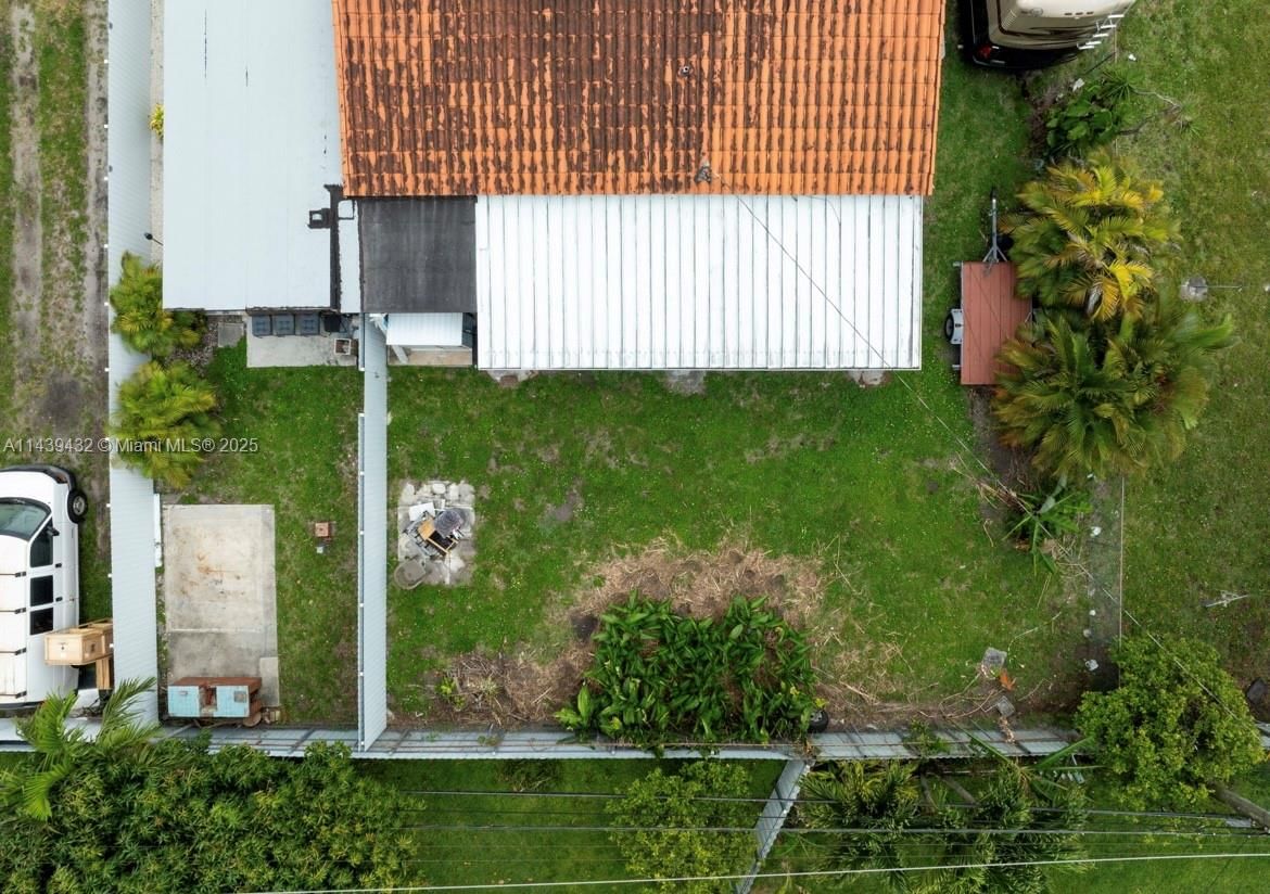 Real estate property located at 3360 10th Ave, Miami-dade, Linden Gardens, Hialeah, FL