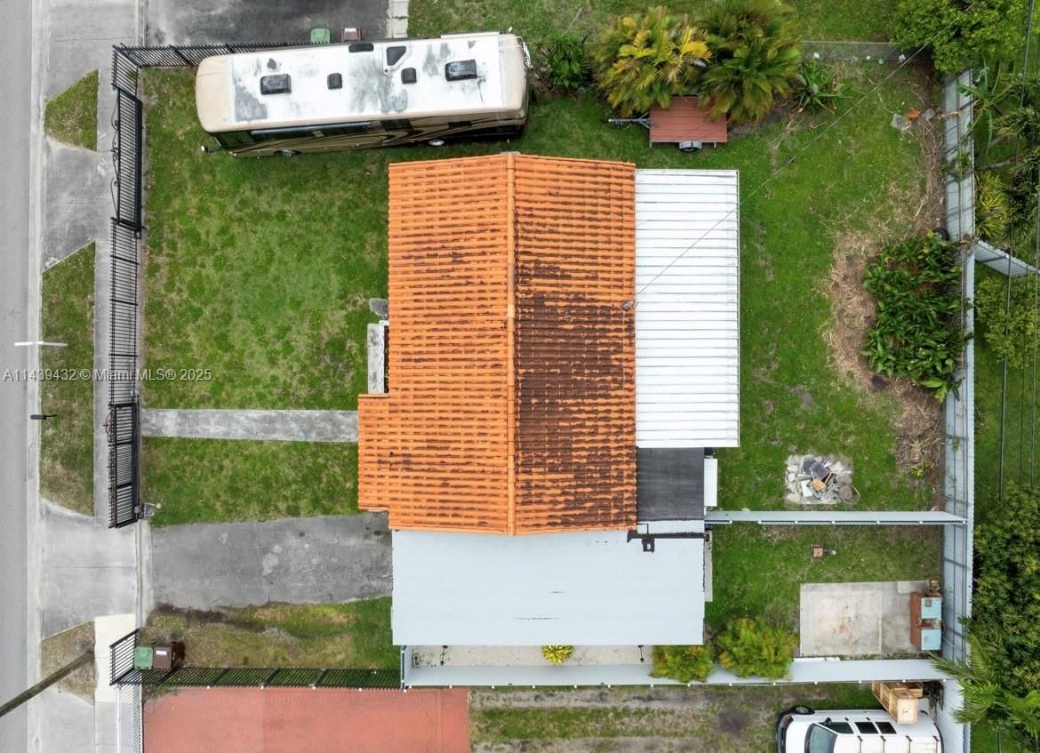 Real estate property located at 3360 10th Ave, Miami-dade, Linden Gardens, Hialeah, FL