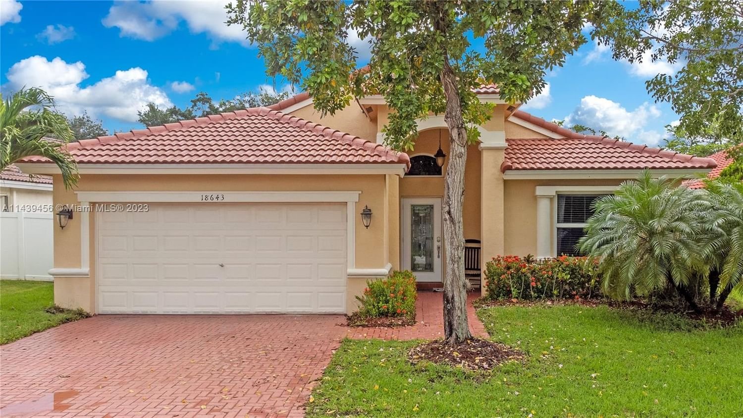 Real estate property located at 18643 15th St, Broward County, Pembroke Pines, FL