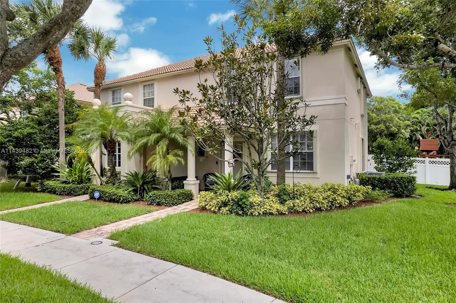 Real estate property located at 8041 Murano Cir, Palm Beach County, Palm Beach Gardens, FL