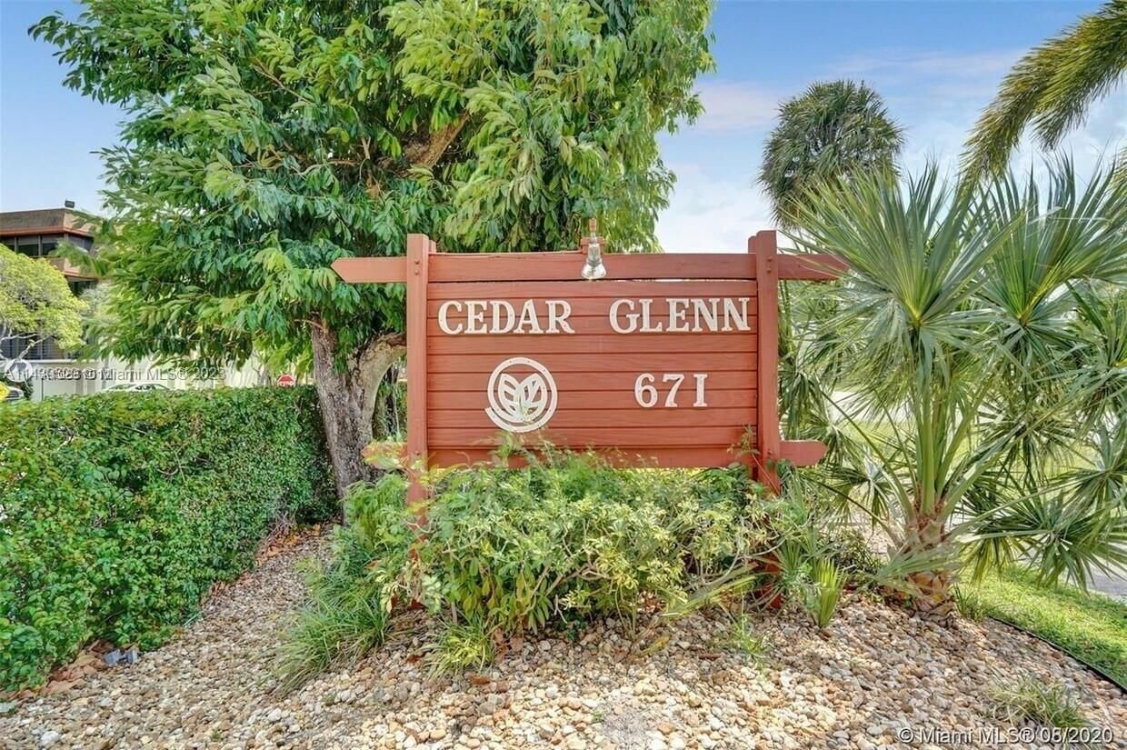 Real estate property located at 671 195th St #302-E, Miami-Dade County, Miami, FL