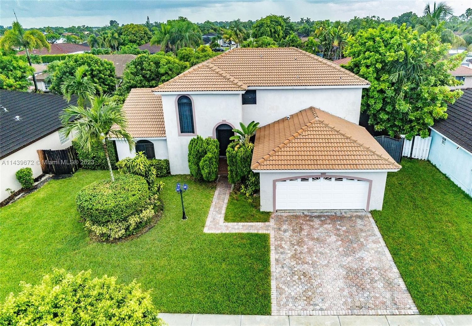 Real estate property located at 16946 153rd Ct, Miami-Dade County, KESSLER GROVE SEC 1, Miami, FL