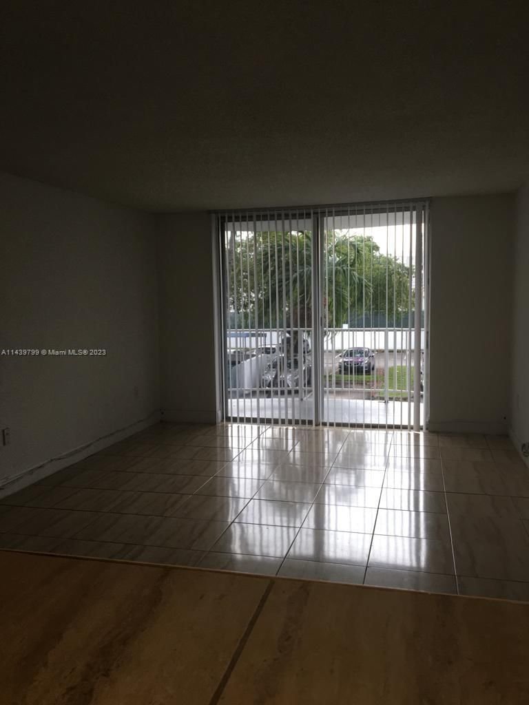 Real estate property located at 498 165th St Rd D205, Miami-Dade County, MONTECARLO CONDO, Miami, FL