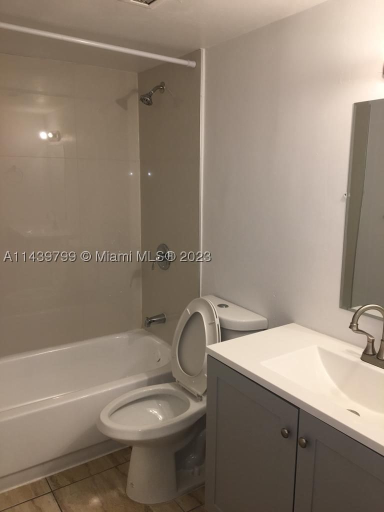 Real estate property located at 498 165th St Rd D205, Miami-dade, Montecarlo Condo, Miami, FL
