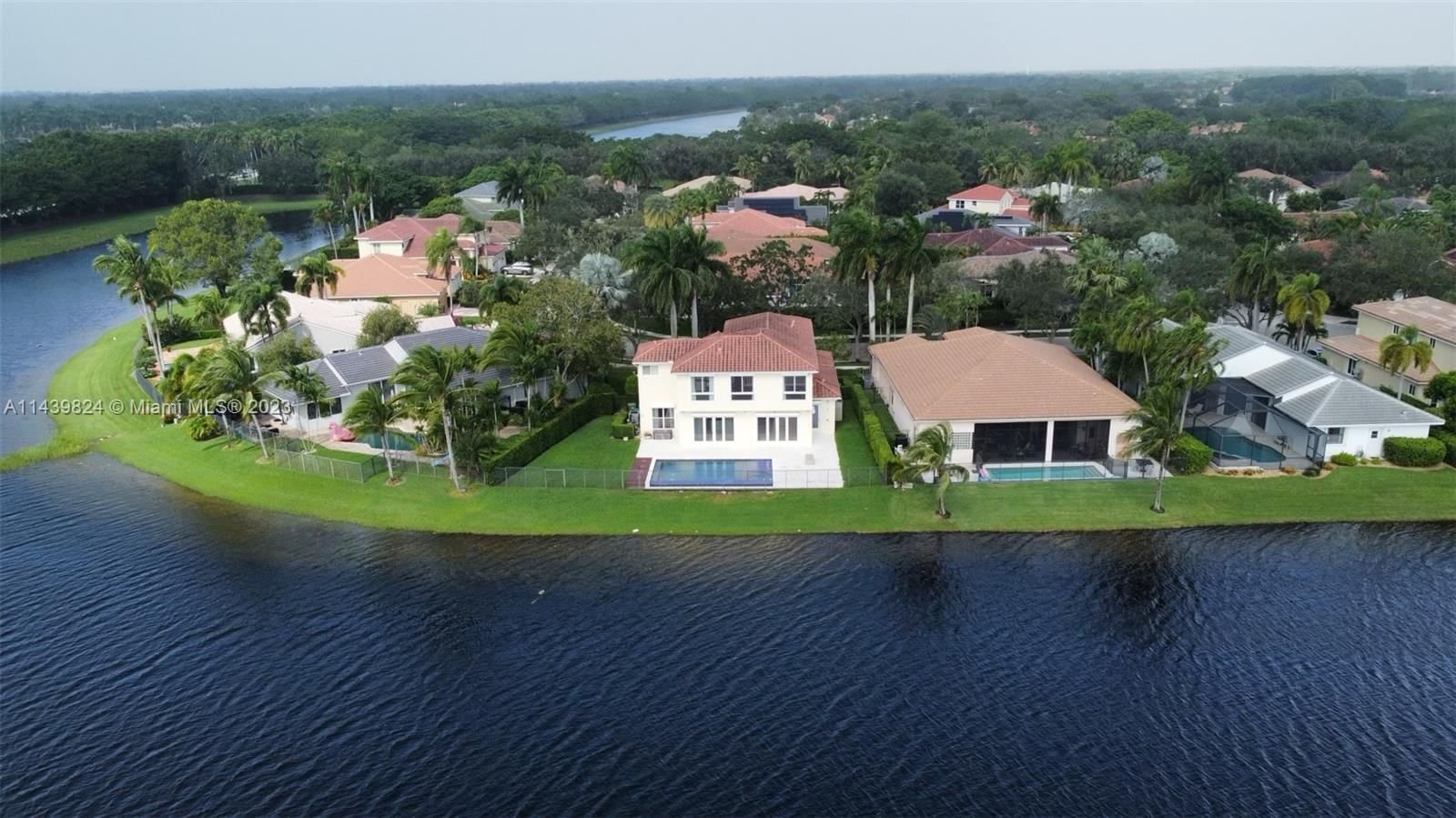 Real estate property located at 1504 Lantana Dr, Broward County, The Islands, Weston, FL
