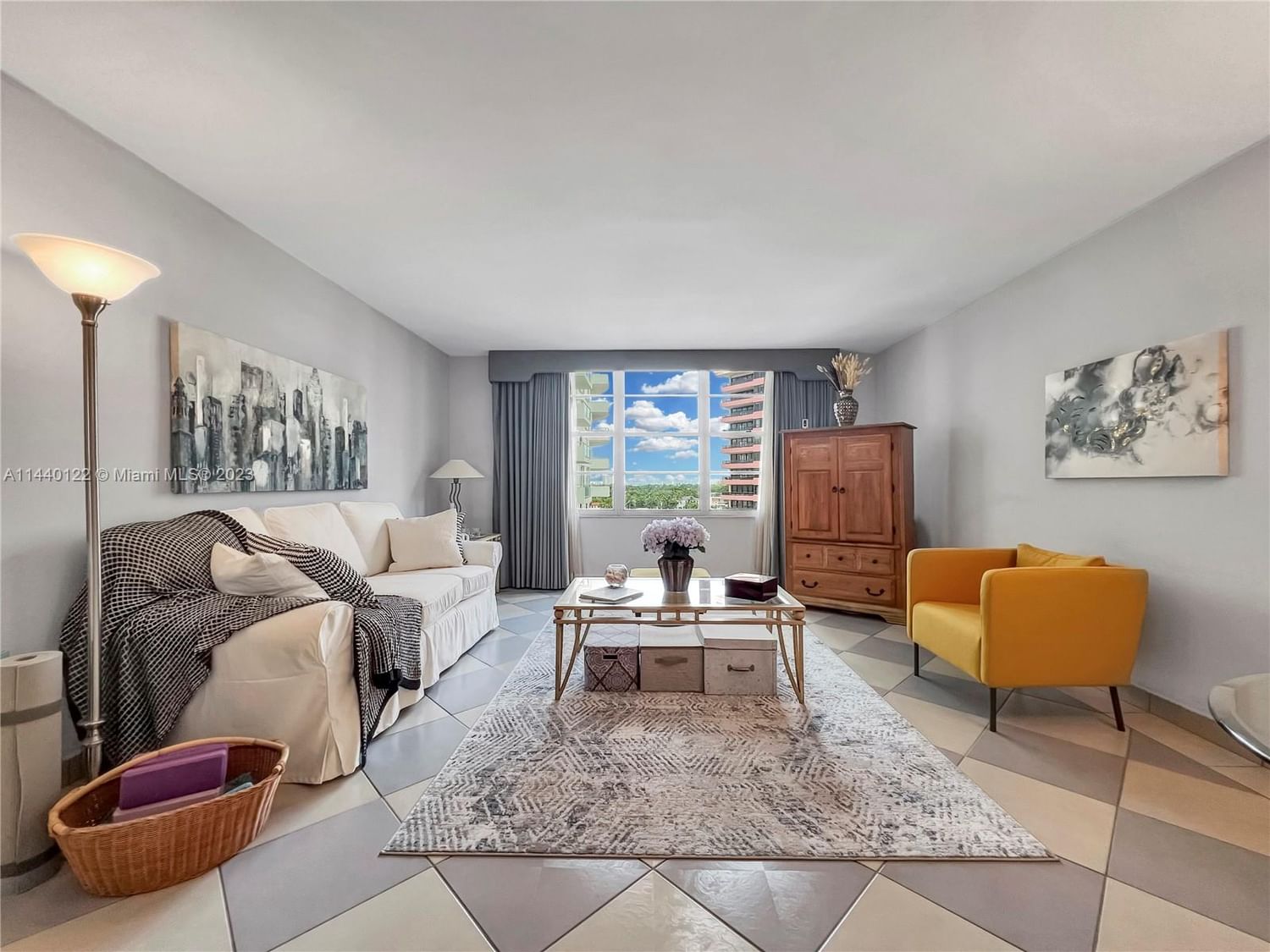 Real estate property located at 5161 Collins Ave #810, Miami-Dade County, Miami Beach, FL