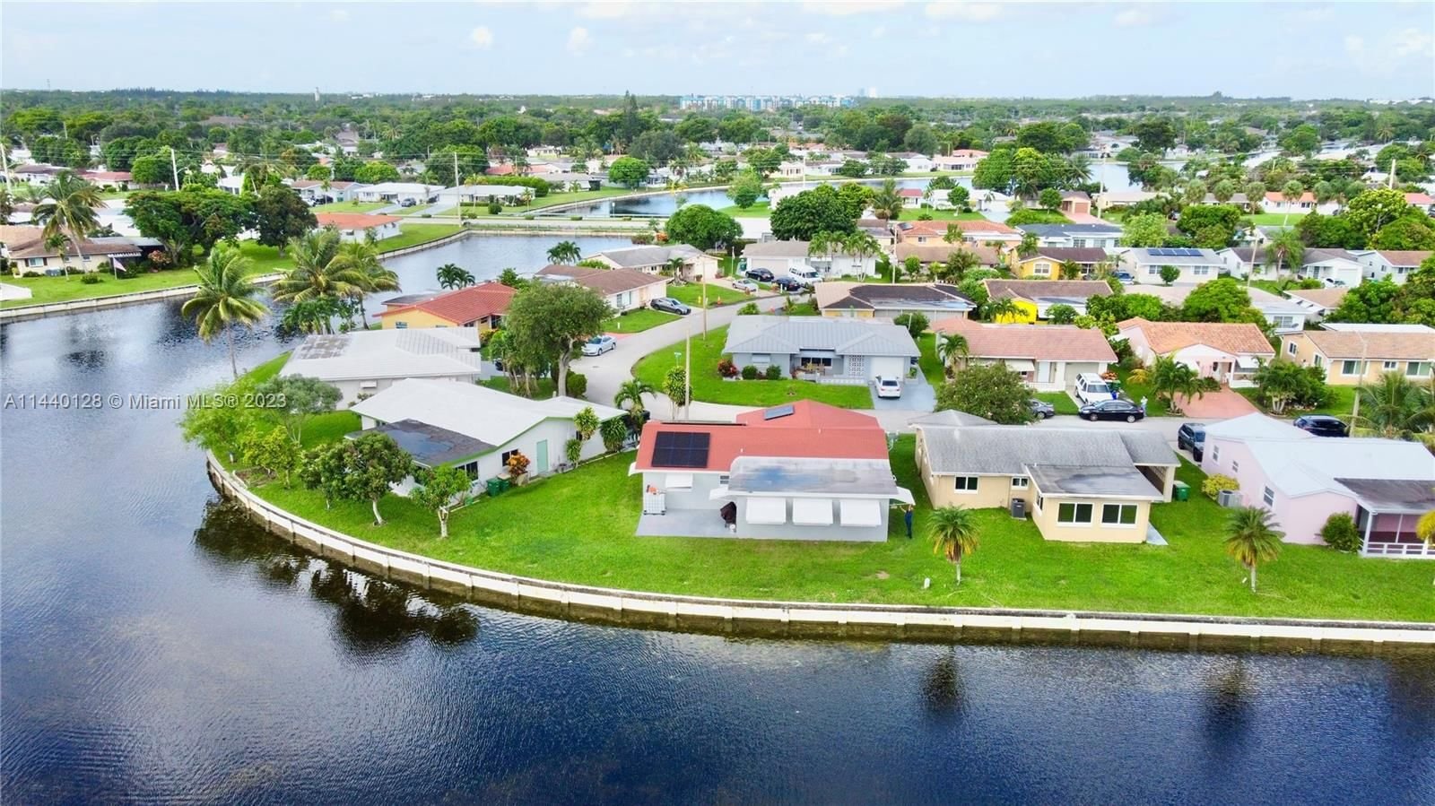 Real estate property located at 5904 68th Ter, Broward County, MAINLANDS OF TAMARAC LAKE, Tamarac, FL