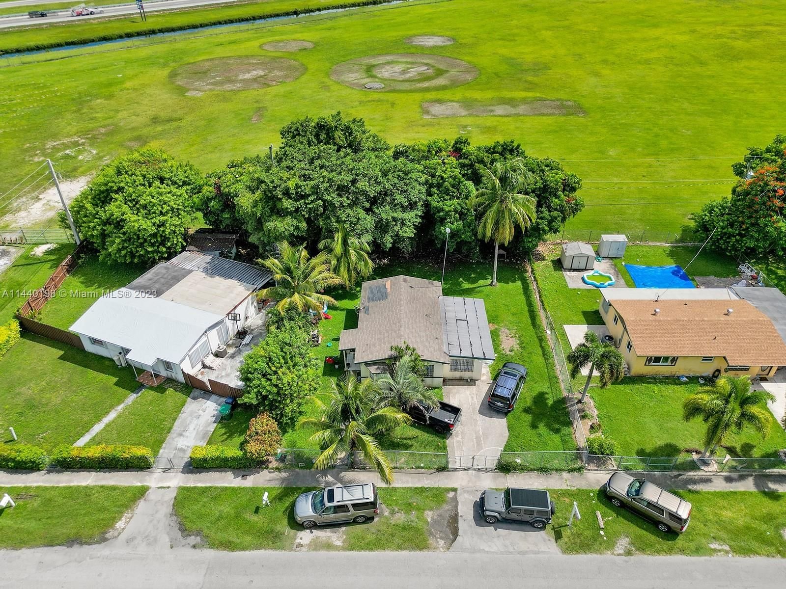 Real estate property located at 14710 302nd St, Miami-Dade County, HMSTD LAKE PARK HOMES, Homestead, FL