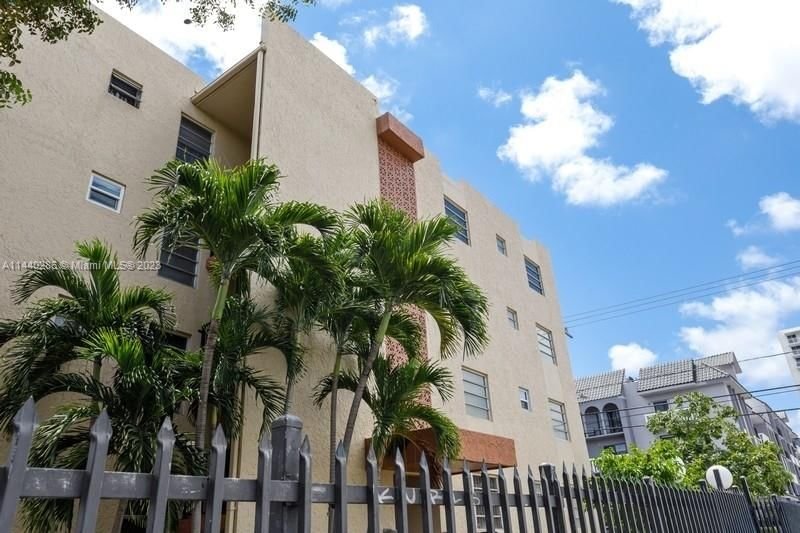 Real estate property located at 677 9th Ave #109, Miami-Dade County, VISTA ALEGRE CONDO, Miami, FL