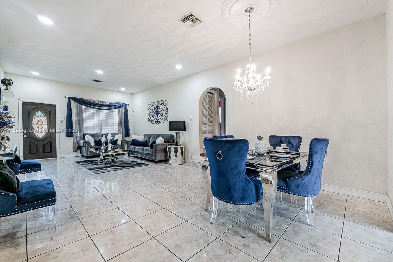 Real estate property located at 560 184th Ter, Miami-Dade County, Miami Gardens, FL