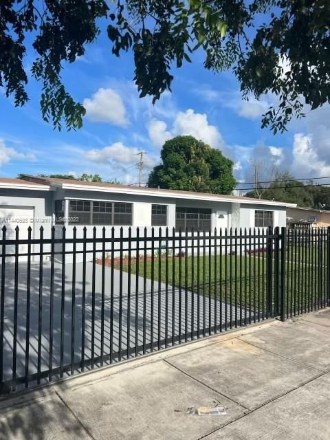 Real estate property located at 19121 37th Ct, Miami-Dade County, Miami Gardens, FL