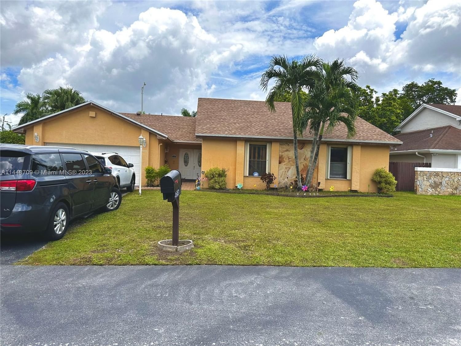 Real estate property located at 4861 147th Ct, Miami-Dade County, LAKES OF THE MEADOW SEC 2, Miami, FL