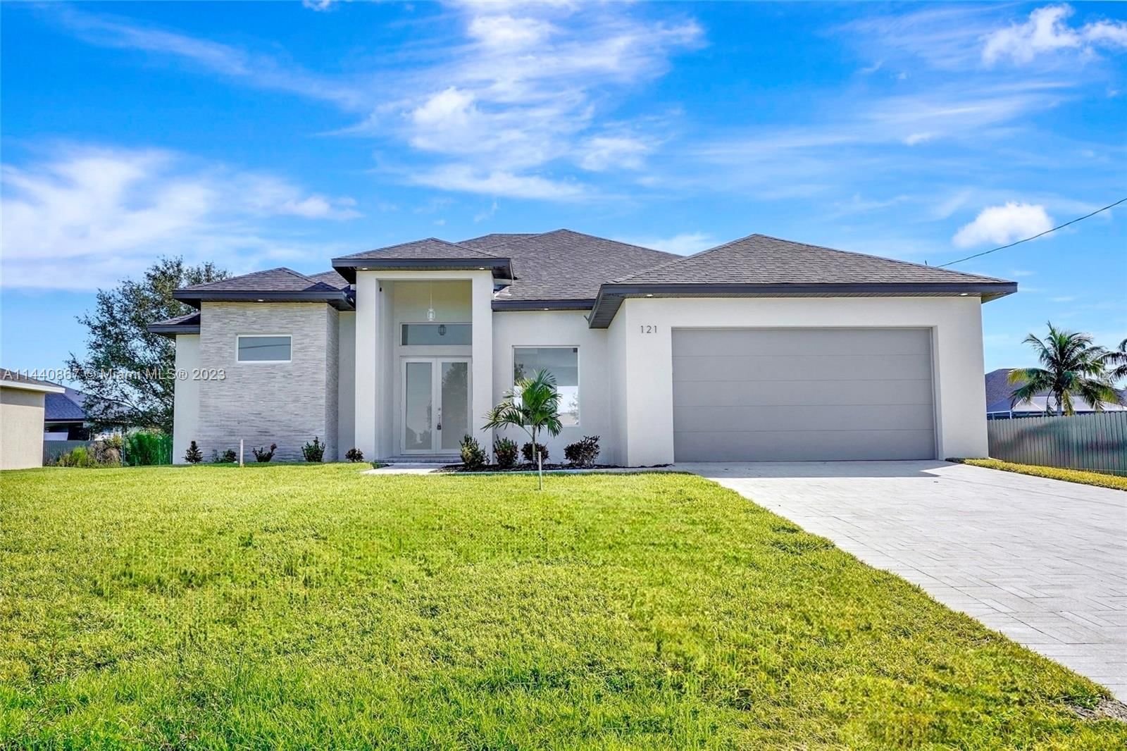 Real estate property located at 121 28 Ave, Lee County, Cape Coral, Cape Coral, FL