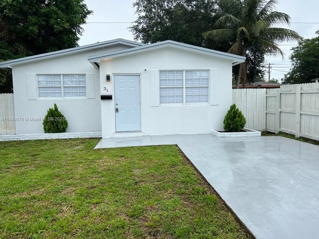 Real estate property located at 31 185th Ter, Miami-Dade County, Miami, FL