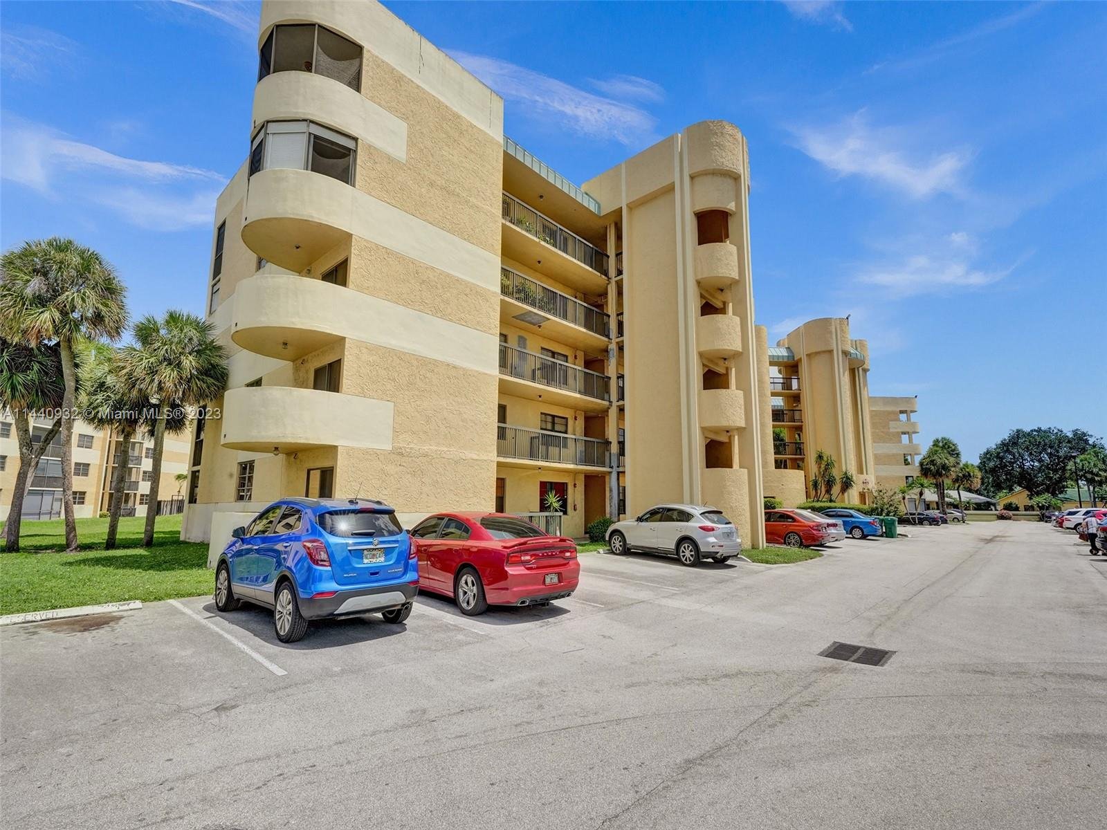 Real estate property located at 6475 Oakland Park Blvd #304, Broward County, ISLES OF INVERRARY I COND, Lauderhill, FL