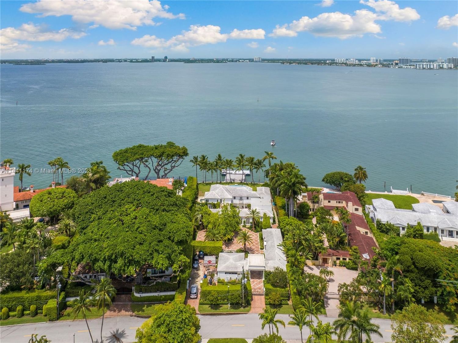 Real estate property located at 5050 Bay Rd, Miami-Dade County, Miami Beach, FL