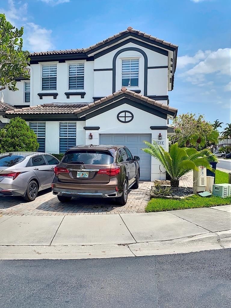 Real estate property located at 11514 77th Ln, Miami-Dade County, Doral, FL