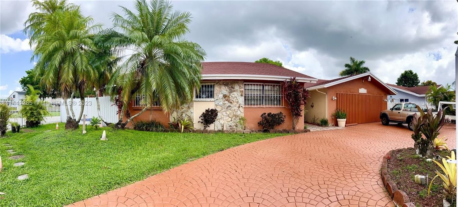 Real estate property located at 14691 108th St, Miami-Dade County, RAMAS OF KENDALL, Miami, FL