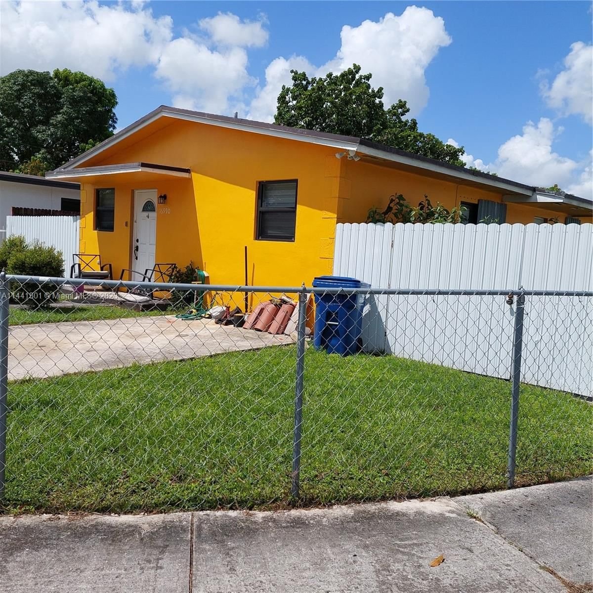 Real estate property located at 16990 44th Ave, Miami-Dade County, Miami Gardens, FL