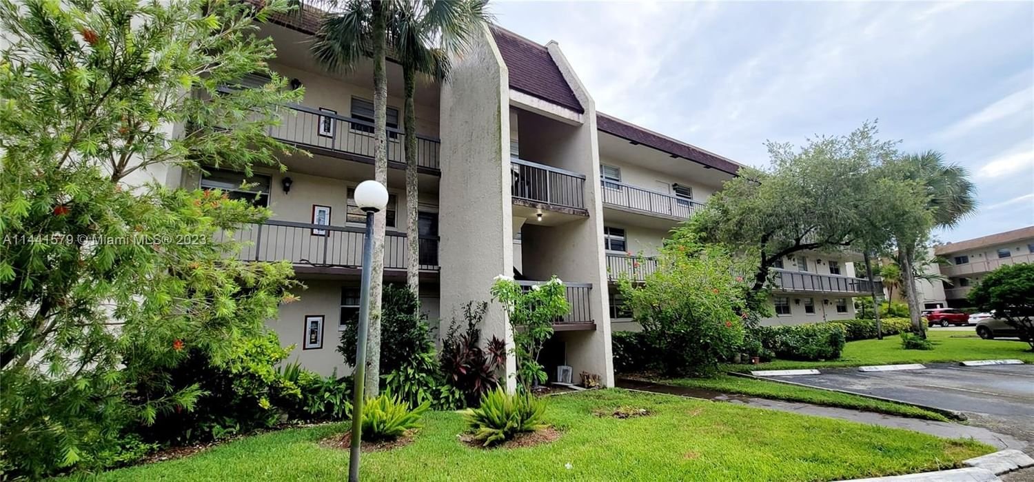 Real estate property located at 7450 17th St #302, Broward County, Plantation, FL