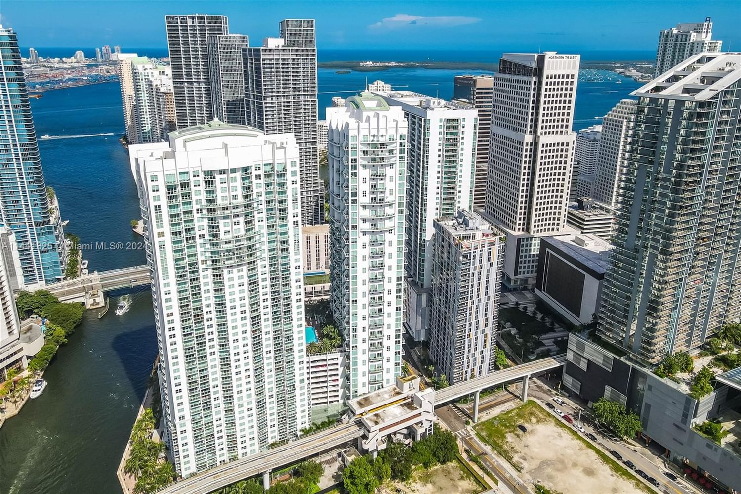 Real estate property located at 41 5th St #1214, Miami-Dade, BRICKELL ON THE RIVER, Miami, FL