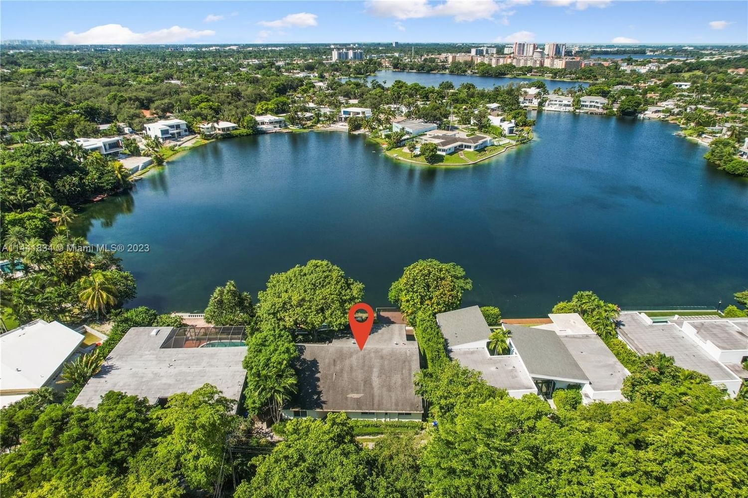 Real estate property located at 19390 22nd Rd, Miami-Dade County, SKY LAKE, North Miami Beach, FL