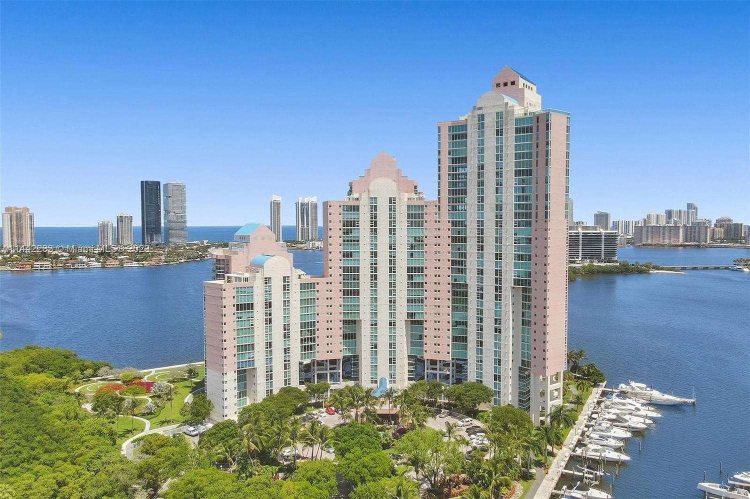 Real estate property located at 3370 Hidden Bay Dr #415, Miami-Dade County, Aventura, FL