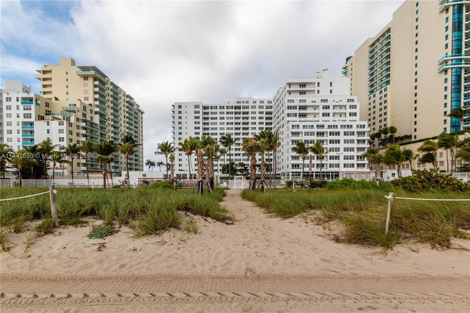 Real estate property located at 5005 Collins Ave #808, Miami-Dade County, Miami Beach, FL