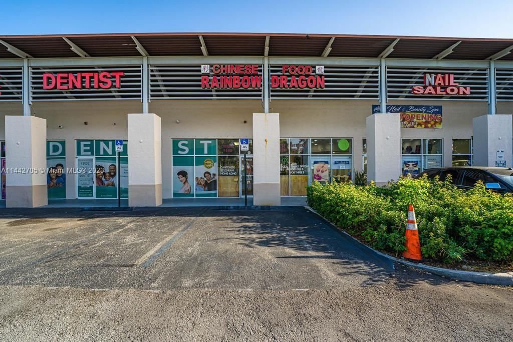 Real estate property located at 17523 PINES BLVD, Broward County, Pembroke Pines, FL