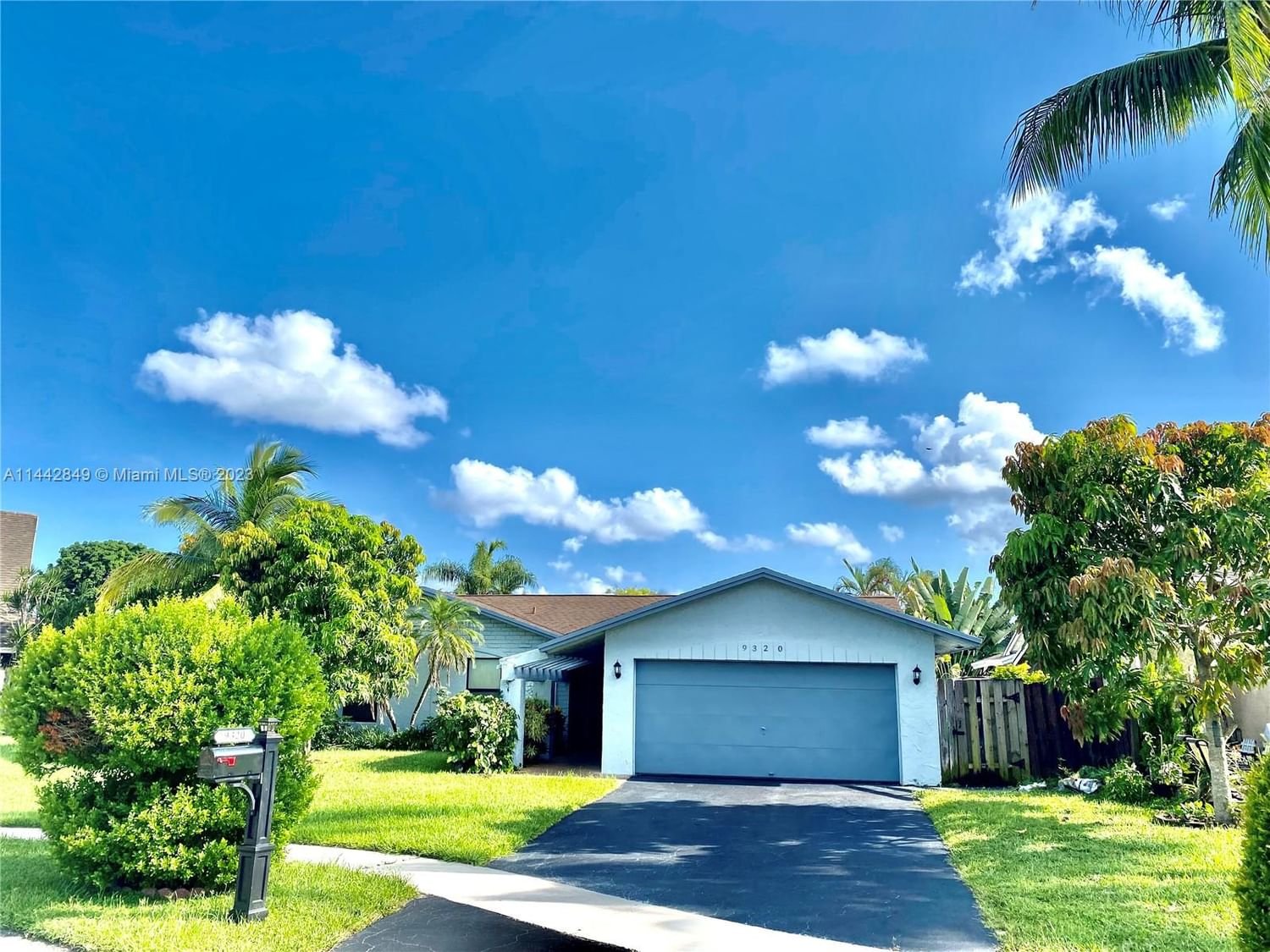 Real estate property located at 9320 37th Ct, Broward County, WELLEBY, Sunrise, FL