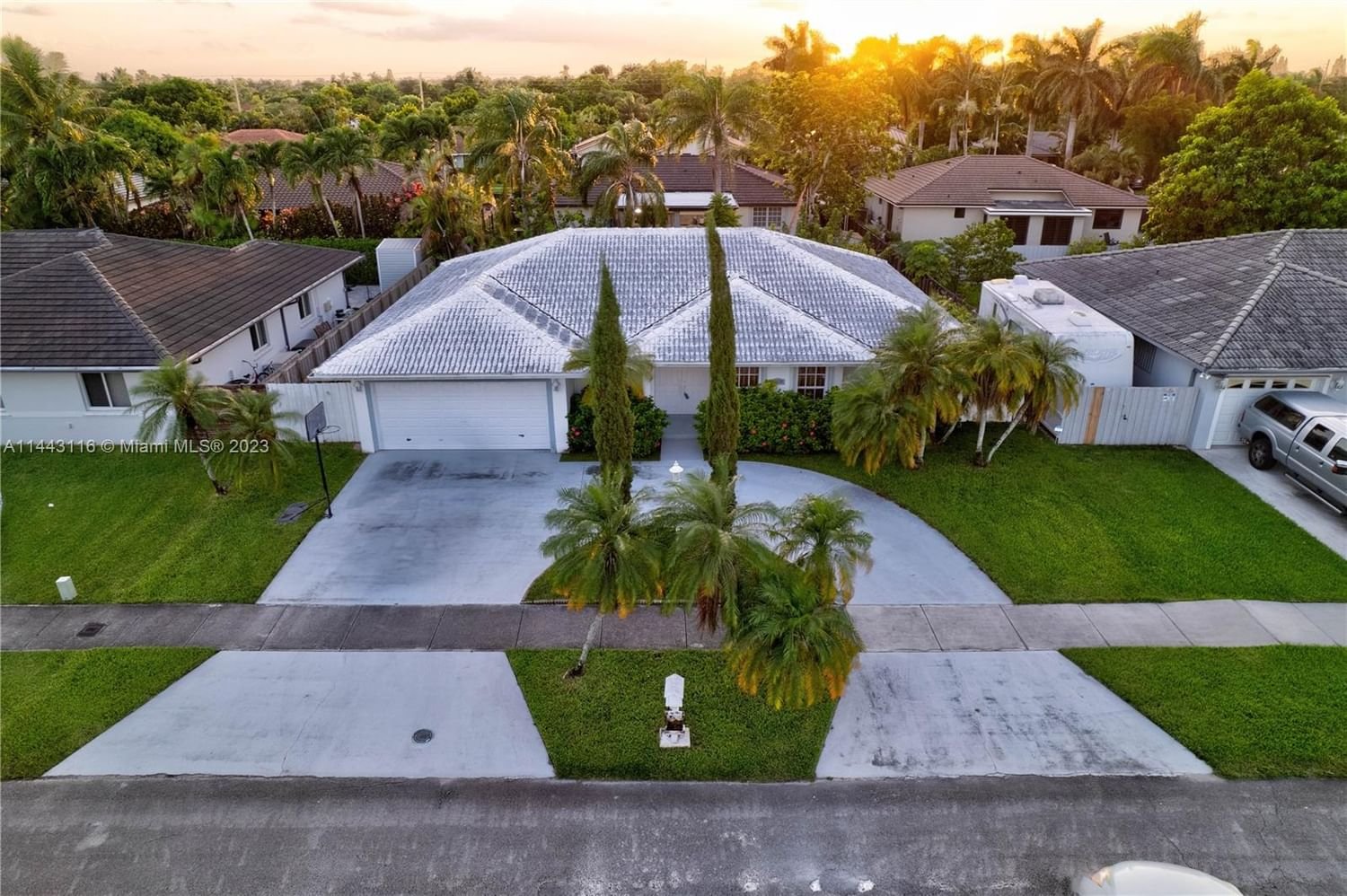 Real estate property located at 15630 145th Ct, Miami-Dade County, Miami, FL