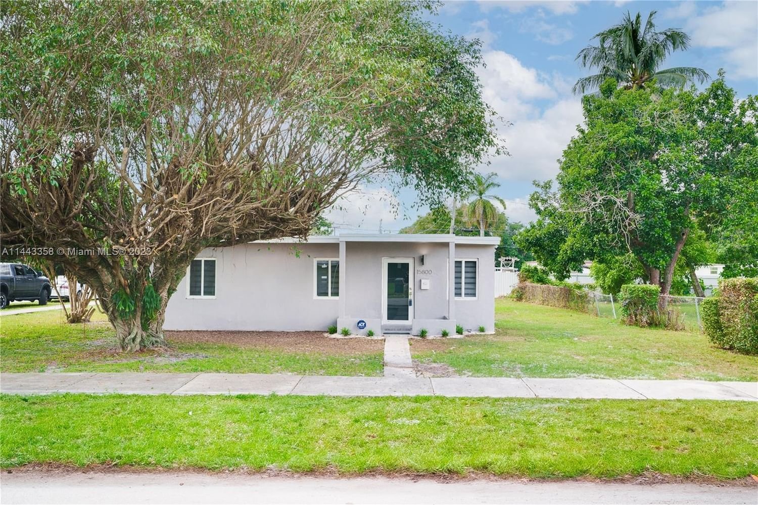 Real estate property located at 15800 BUNCHE PARK SCHOOL DR, Miami-Dade County, Miami Gardens, FL