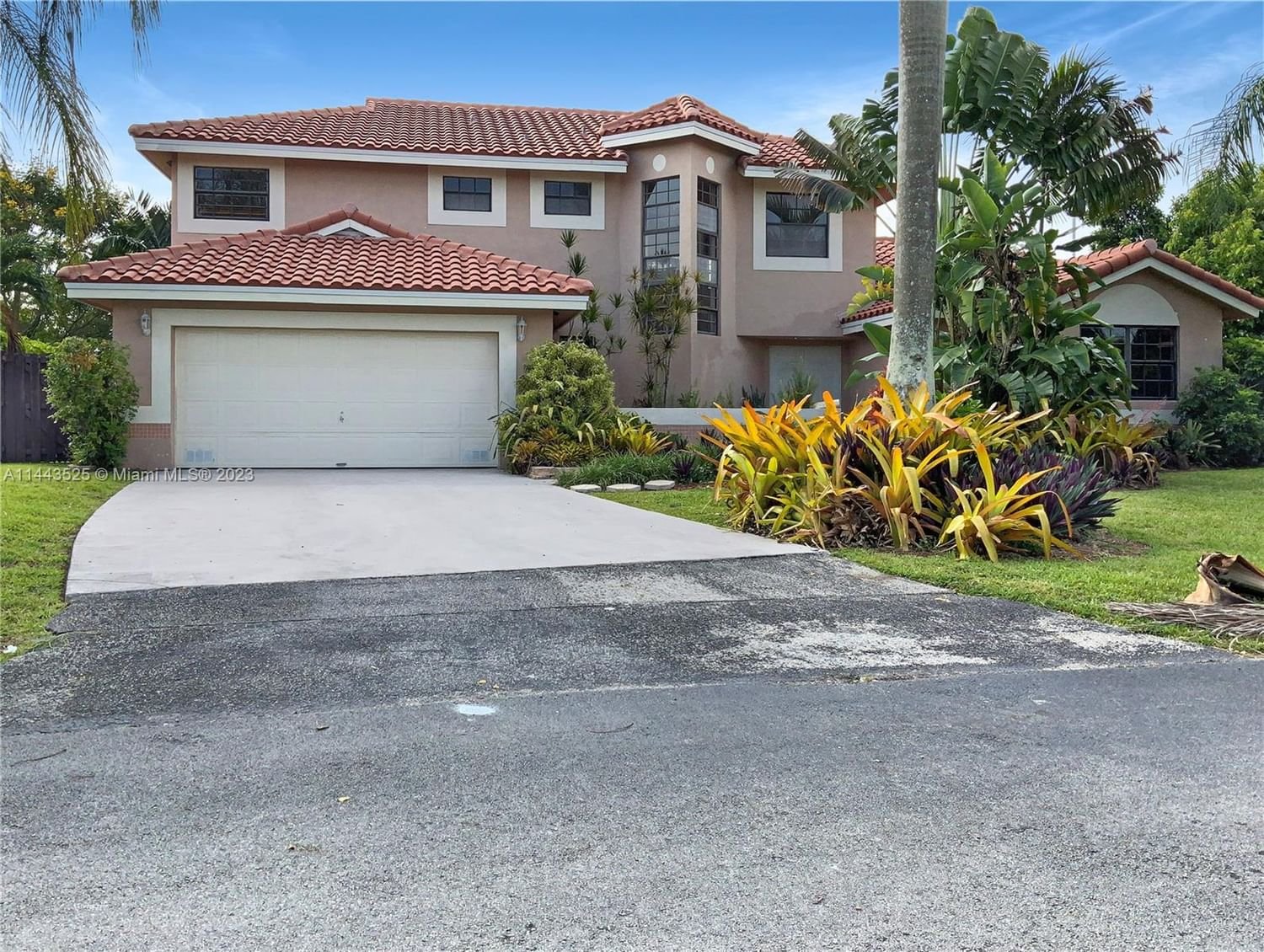 Real estate property located at 15522 55th Ter, Miami-Dade County, Miami, FL