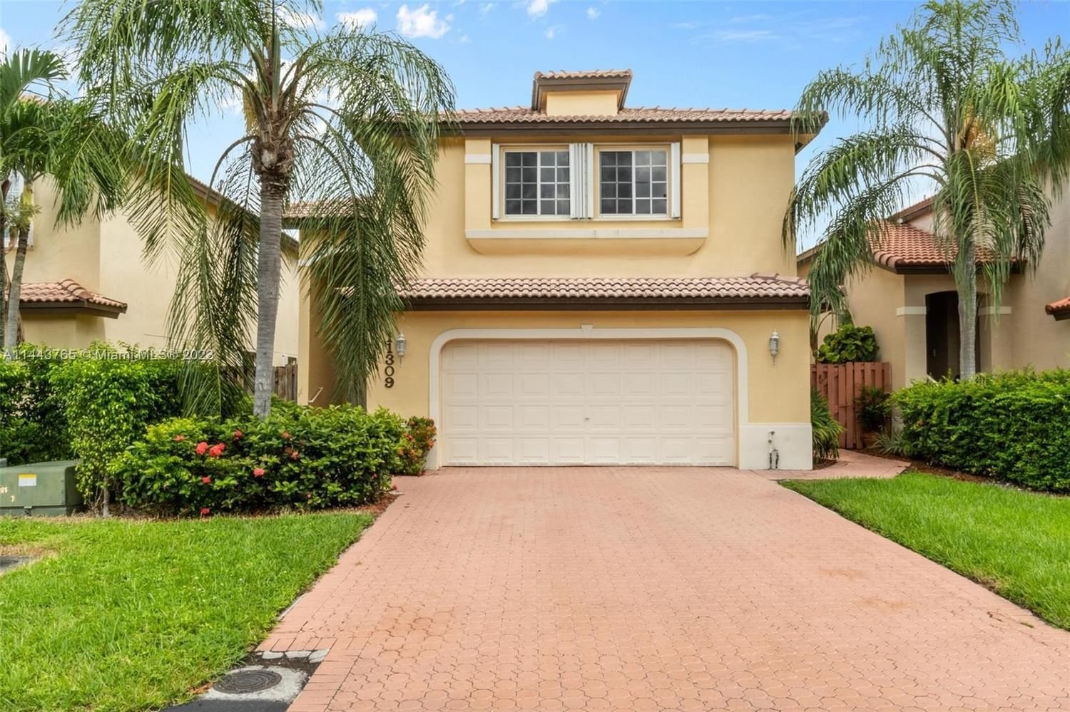 Real estate property located at 11309 52nd Ln, Miami-Dade County, DORAL LANDINGS EAST, Doral, FL