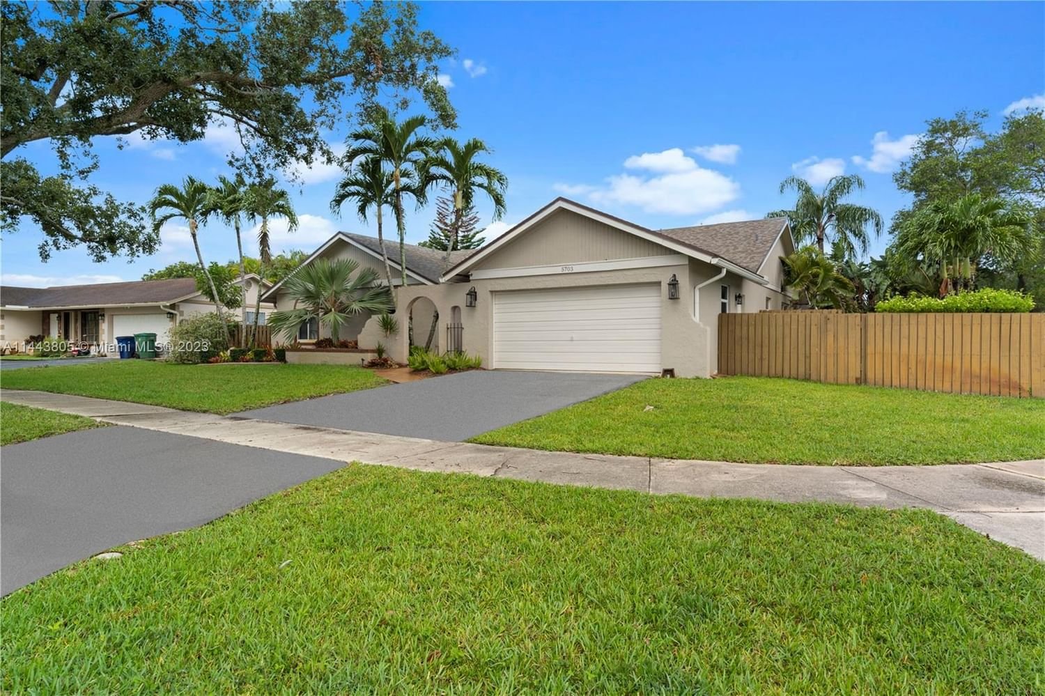 Real estate property located at 5703 117th Ave, Broward County, Cooper City, FL