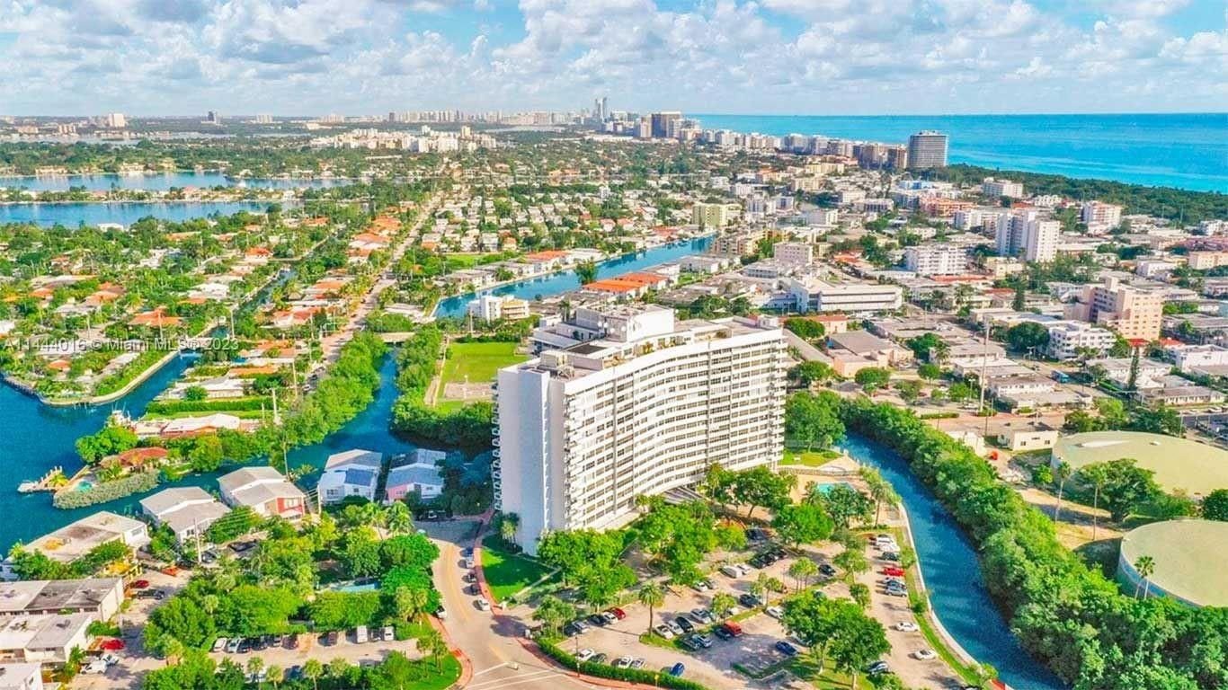 Real estate property located at 7441 Wayne Ave #7L, Miami-Dade County, Miami Beach, FL