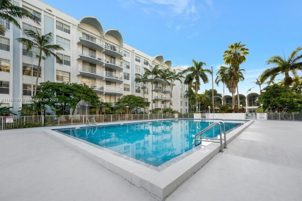 Real estate property located at 496 165th St Rd D112, Miami-dade, Montecarlo Condo, Miami, FL