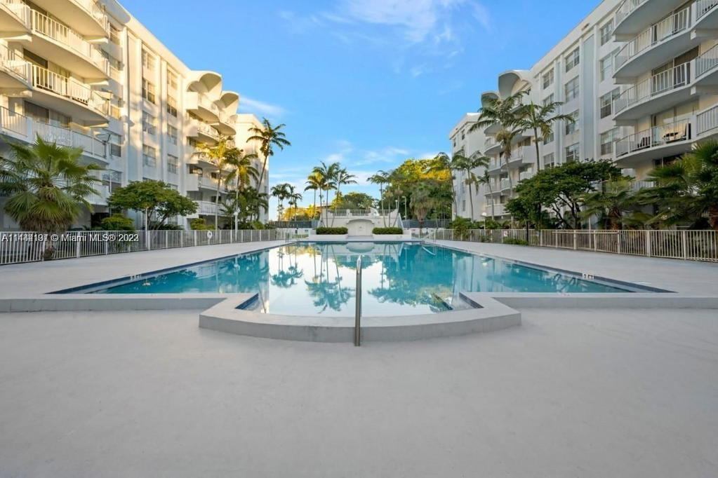 Real estate property located at 496 165th St Rd D112, Miami-dade, Montecarlo Condo, Miami, FL