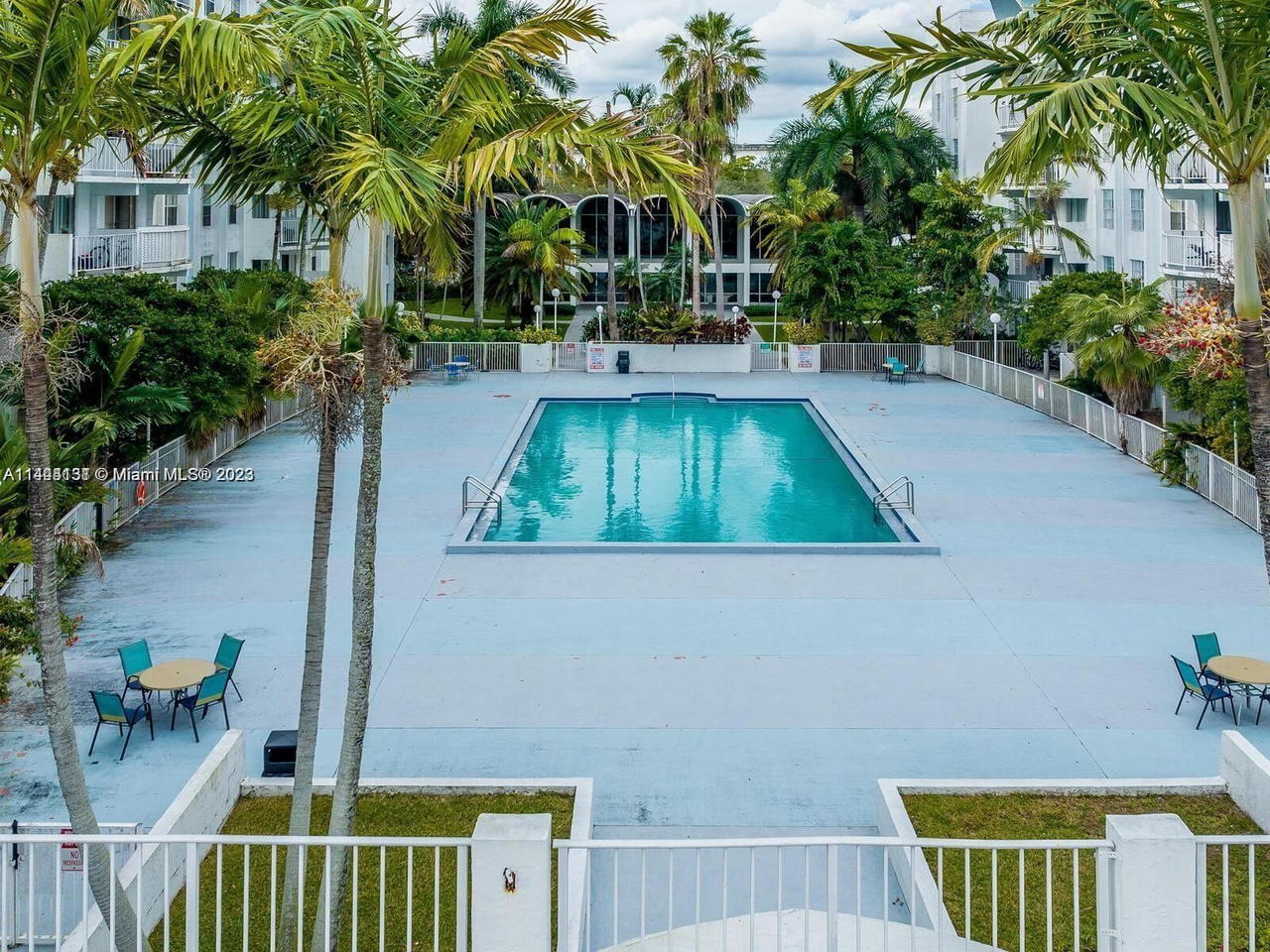Real estate property located at 496 165th St Rd D112, Miami-dade, Montecarlo Condo, Miami, FL