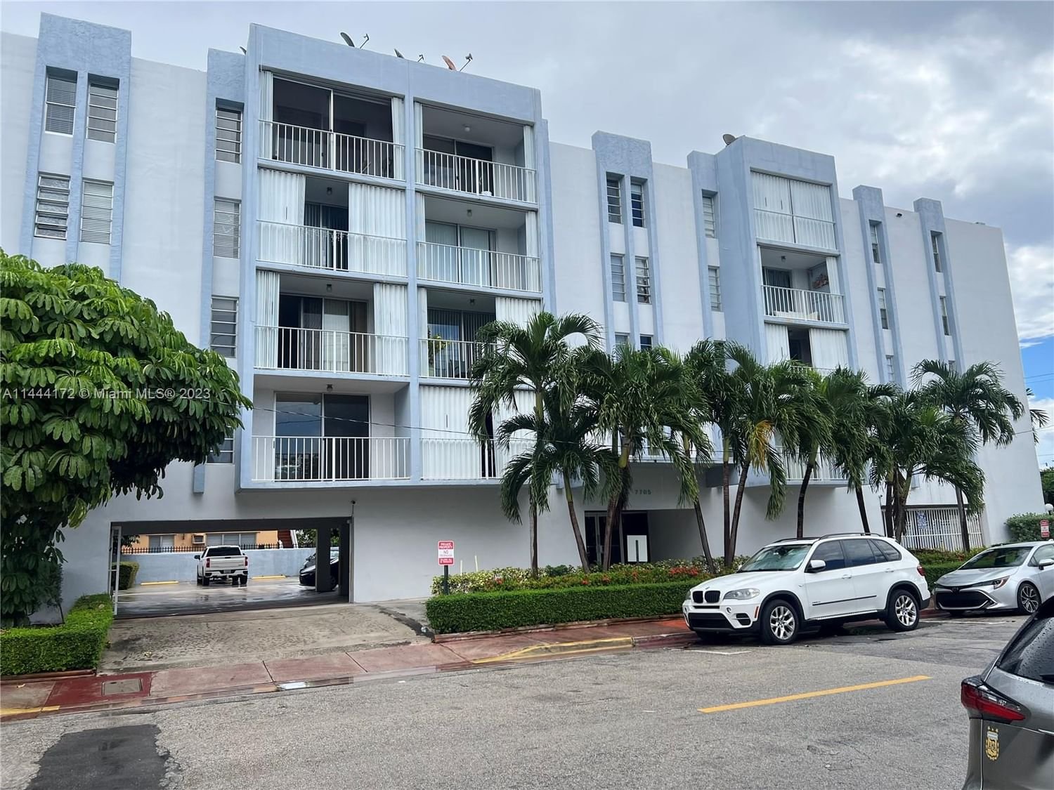 Real estate property located at 7705 Abbott Ave #305, Miami-Dade County, BRISAS DEL MAR CONDO, Miami Beach, FL
