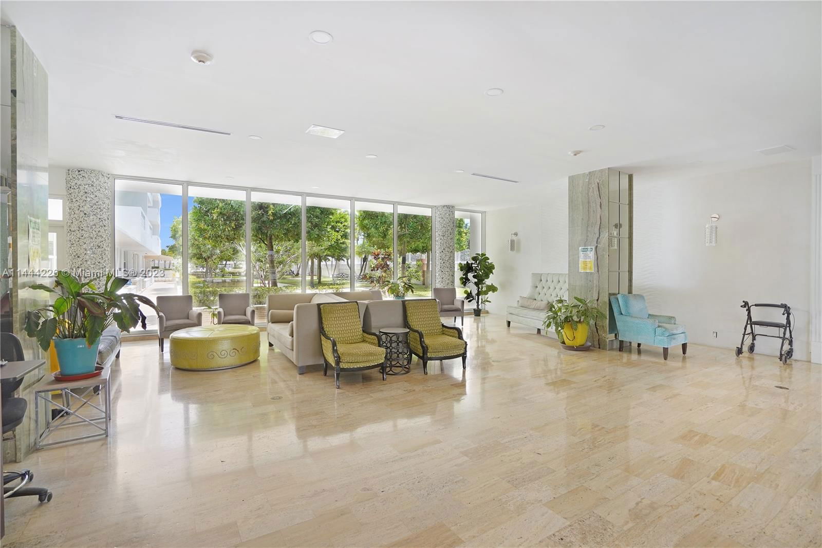 Real estate property located at 4747 Collins Ave #807, Miami-Dade County, Miami Beach, FL