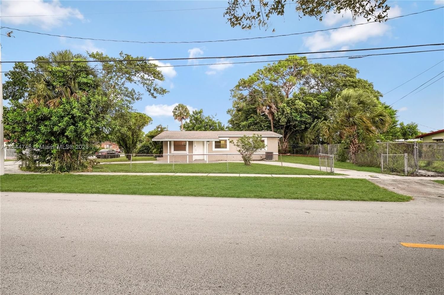 Real estate property located at 3401 4th St, Broward County, Lauderhill, FL