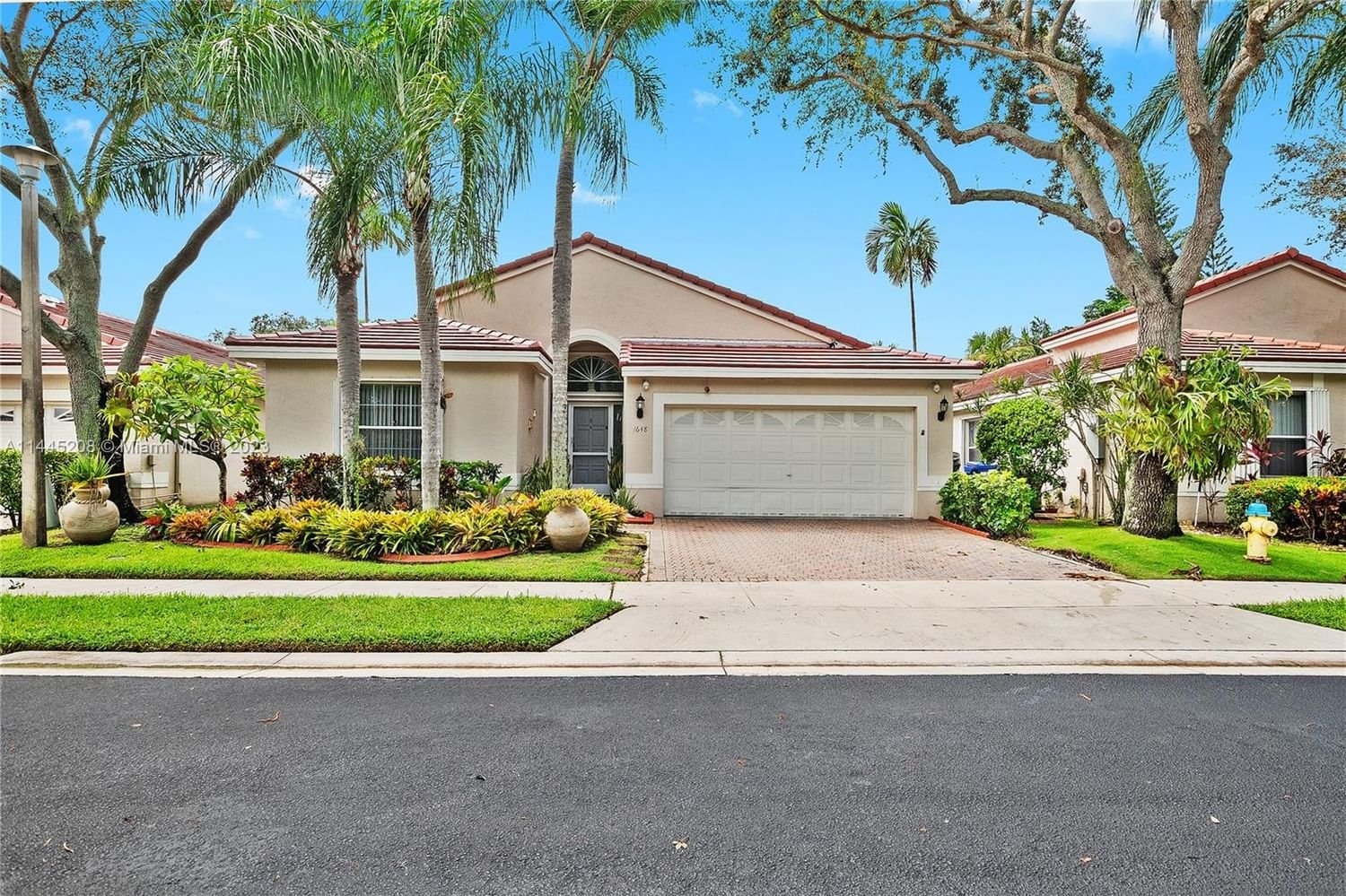 Real estate property located at 1648 148th Ter, Broward County, HOLLYWOOD LAKES COUNTRY C, Pembroke Pines, FL